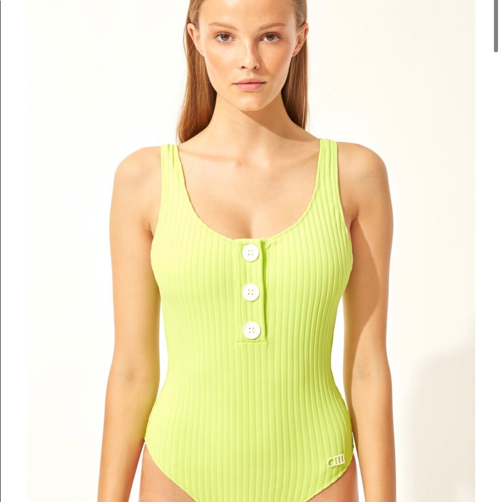 NWT Solid & striped anne marie button